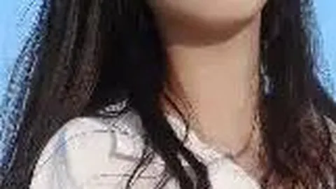 肖战受综艺顶流明星喜爱，盛赞其人气火爆且真诚待人